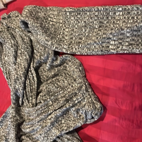 Sweater - Picture 2 of 3
